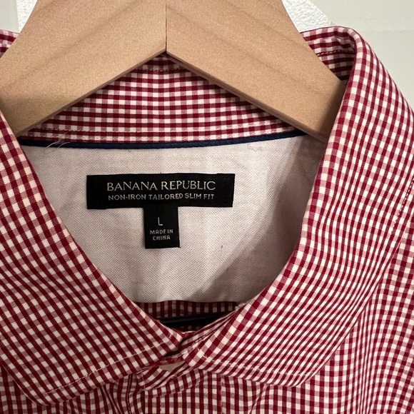Banana Republic Red and White Checkered Shirt - Picture 2 of 7